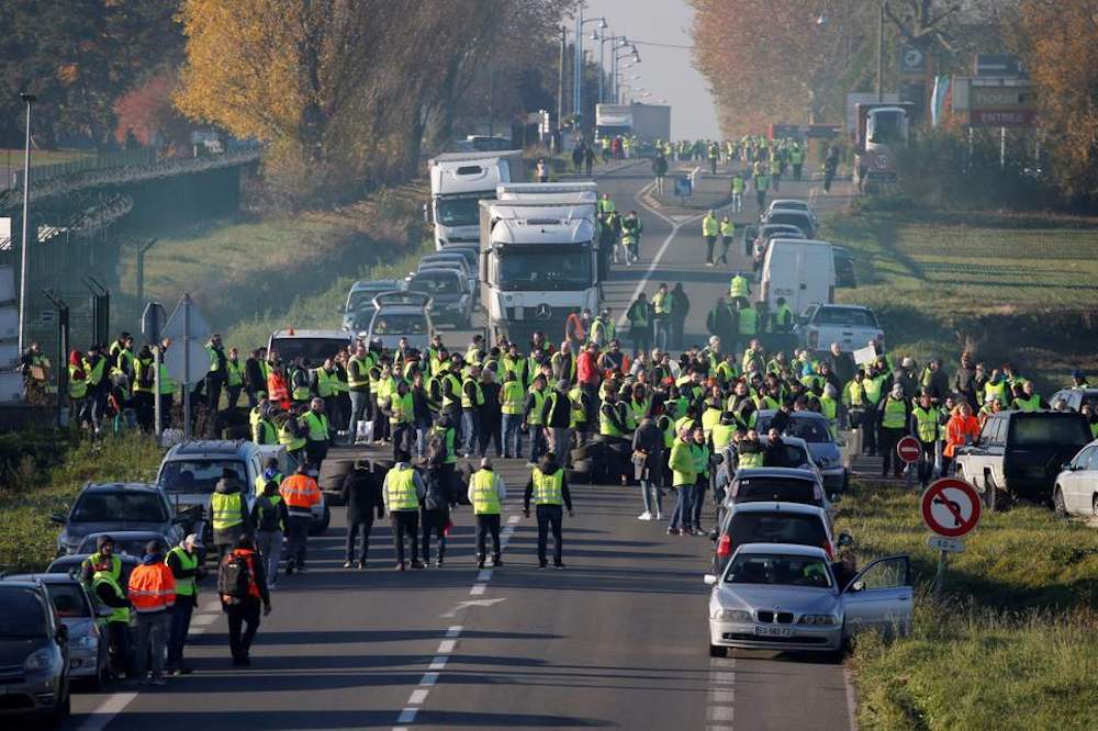 Les protestations des gilets jaune pousseront-elles la France plus à droite ?
